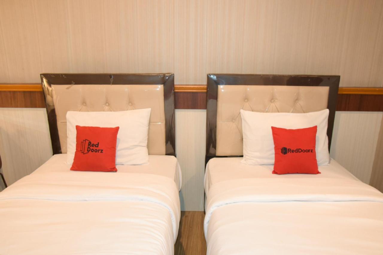 Reddoorz Plus Near Universitas Sumatera Utara Медан Экстерьер фото