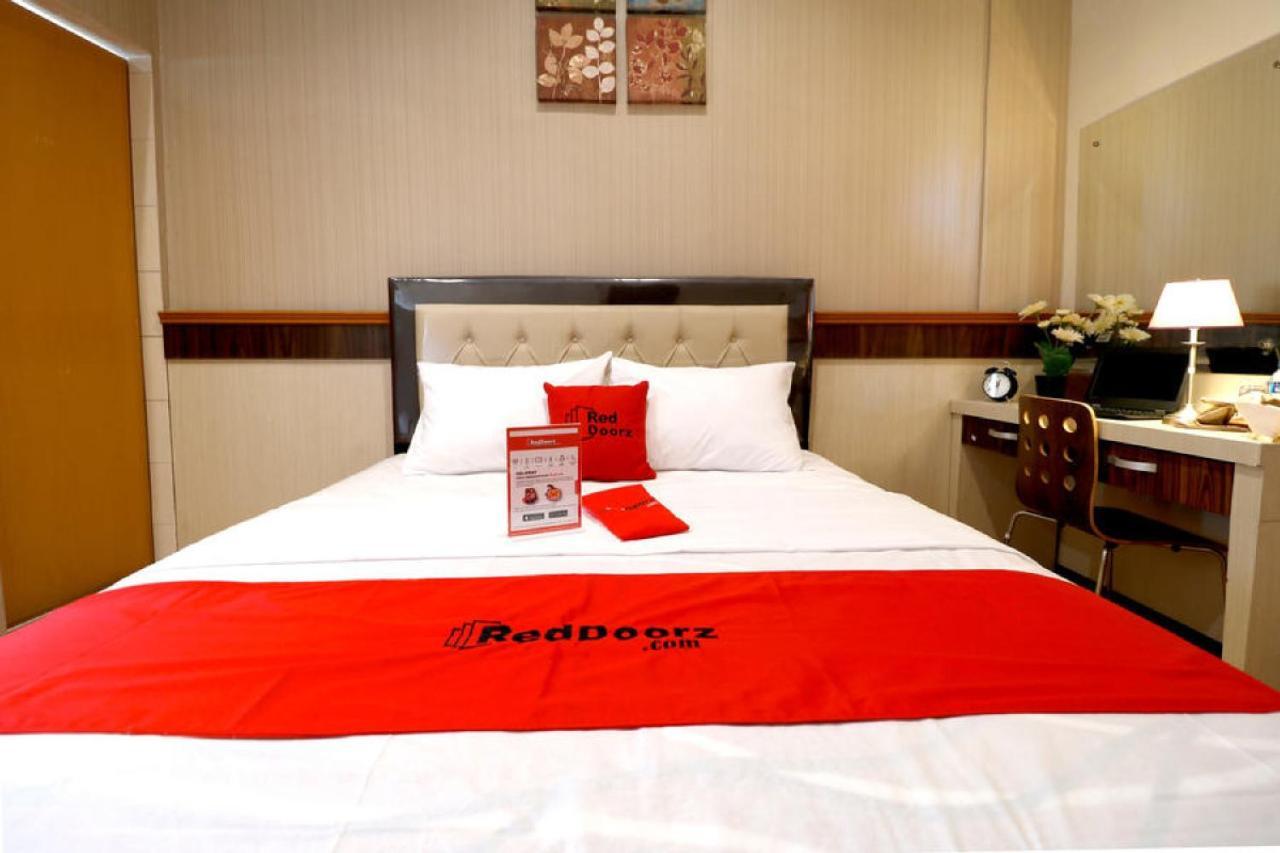 Reddoorz Plus Near Universitas Sumatera Utara Медан Экстерьер фото